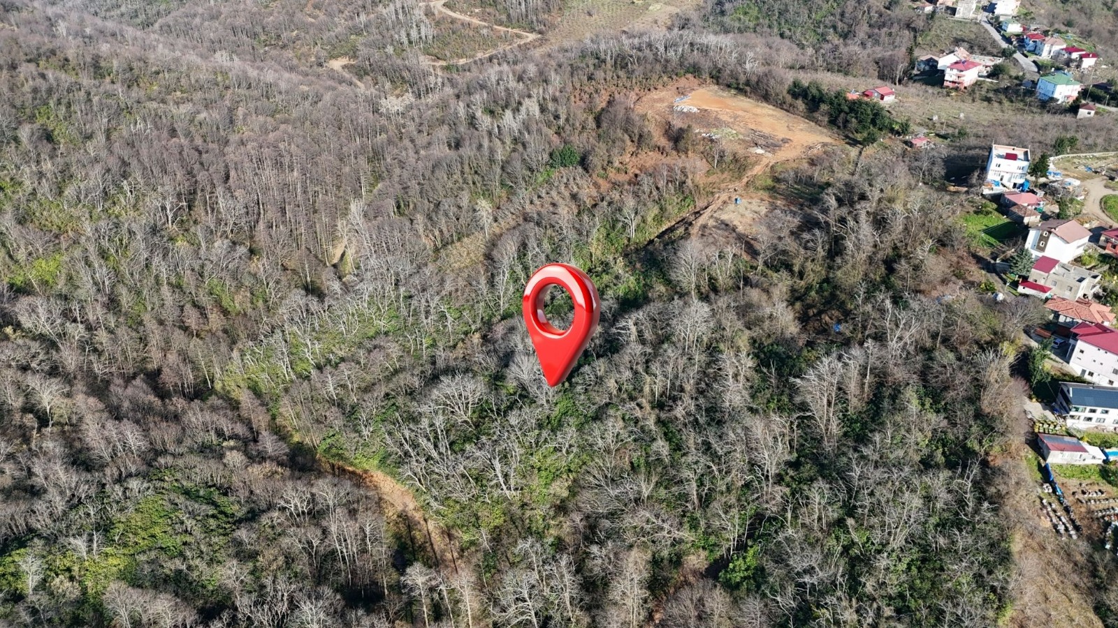 MABEL'DEN AKKESE MAHALLESİ 4.870 M2 SATILIK YOLA SINIR ARAZİ